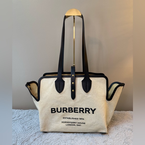 Burberry
Medium Canvas Soft Belt Tote - Picture 16 of 16
